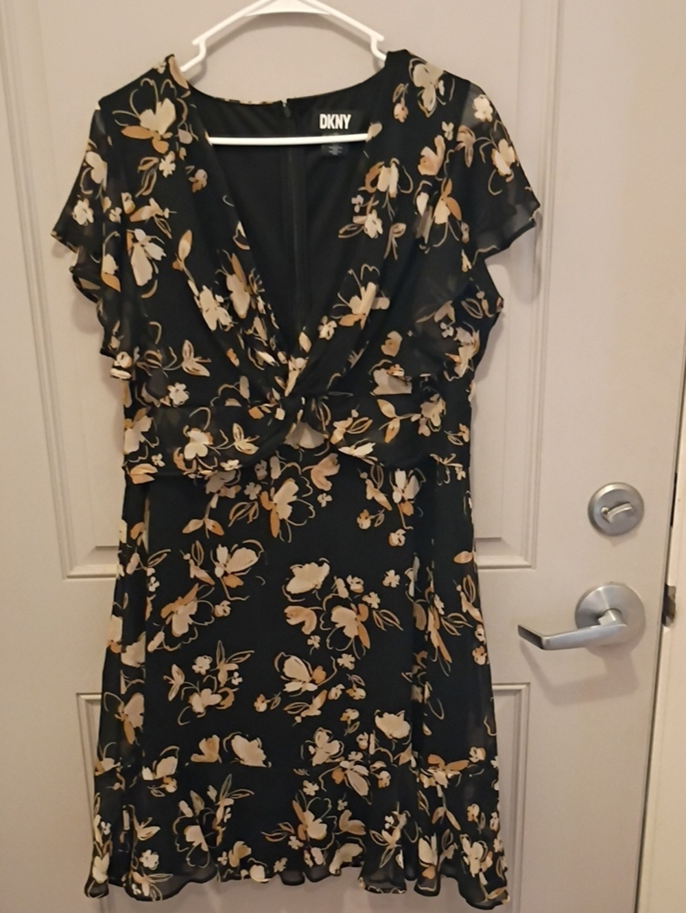 DKNY Women's Brown And Black Floral Ruffled Dress Size 14